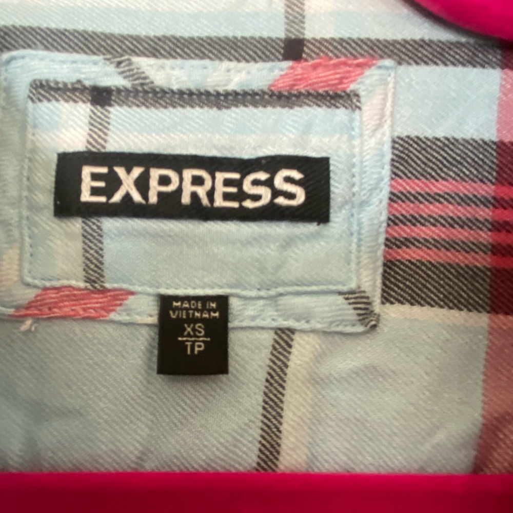Women’s Express sleeveless light weight plaid button up